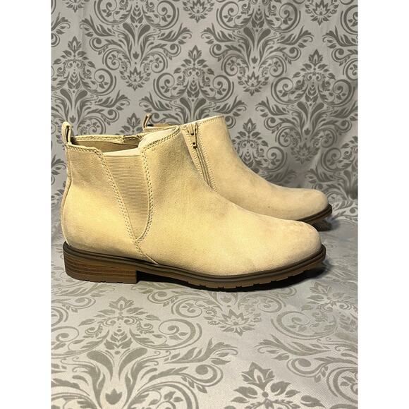 NWT Sonoma Kohl’s Cream Suede Ankle Boots 8 | Lug Sole Zip - Picture 2 of 3